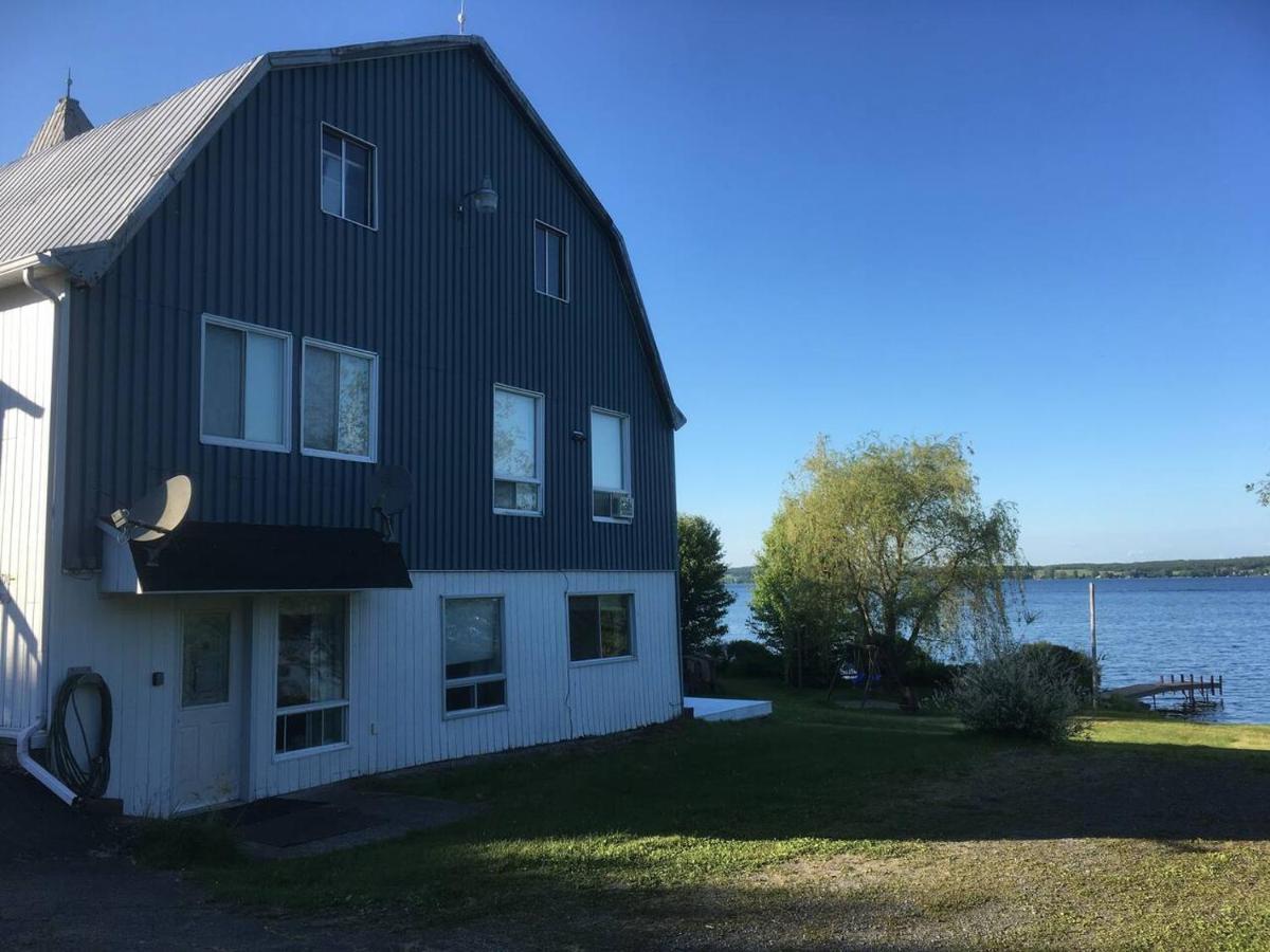 La Grange Sur Le Lac App A Et B Saint Romain Exterior photo