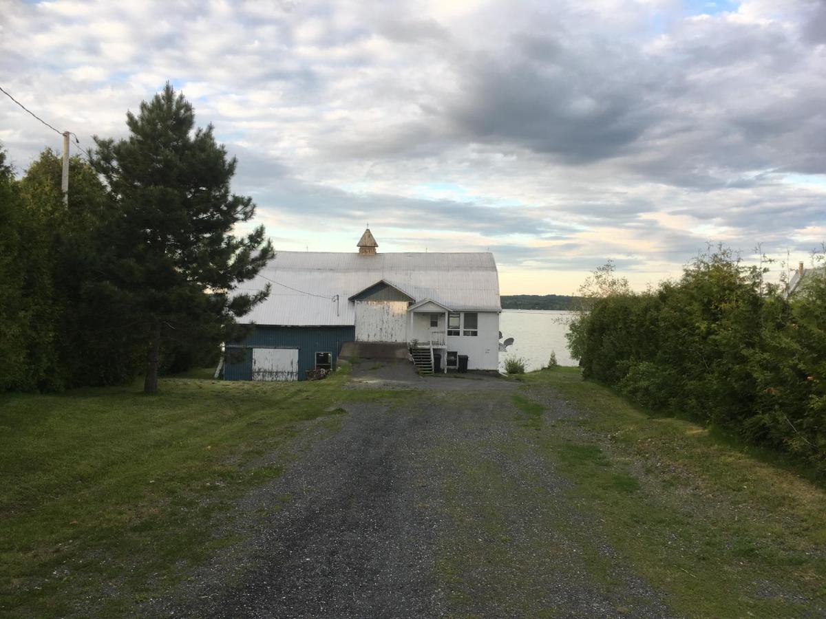 La Grange Sur Le Lac App A Et B Saint Romain Exterior photo