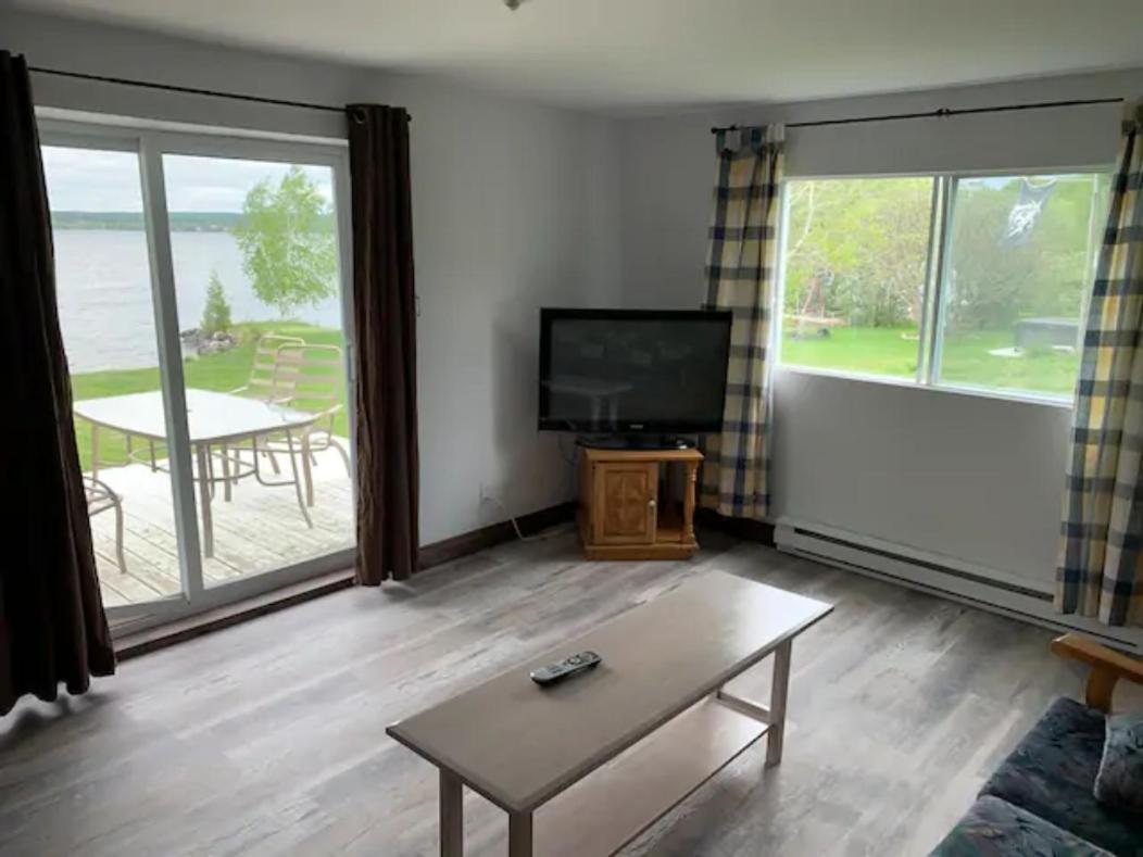 La Grange Sur Le Lac App A Et B Saint Romain Exterior photo